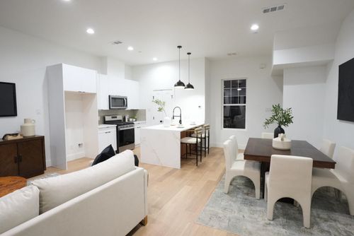 102-629 N Tyler St, Dallas, TX, 75208-3907 | Card Image