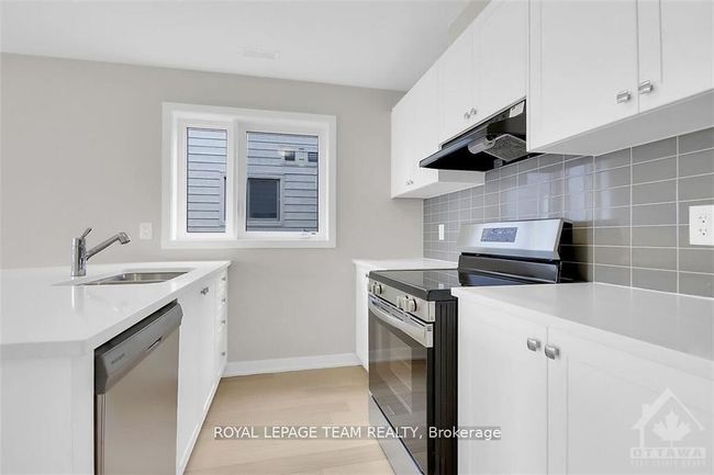 322 Parnian Street, Condo with 3 bedrooms, 2 bathrooms and 1 parking in Barrhaven ON | Image 12