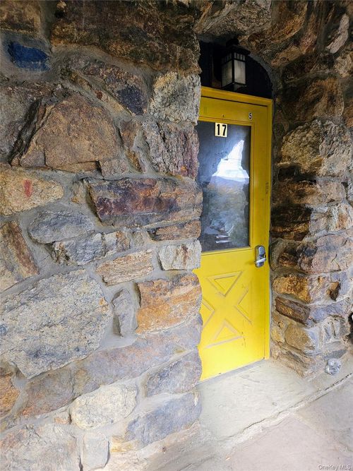 apt-3-17 Prospect St, Highland Fls, NY, 10928-1437 | Card Image