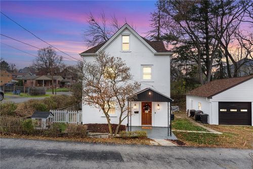 31 Harrison St, Crafton, PA, 15205-3000 | Card Image