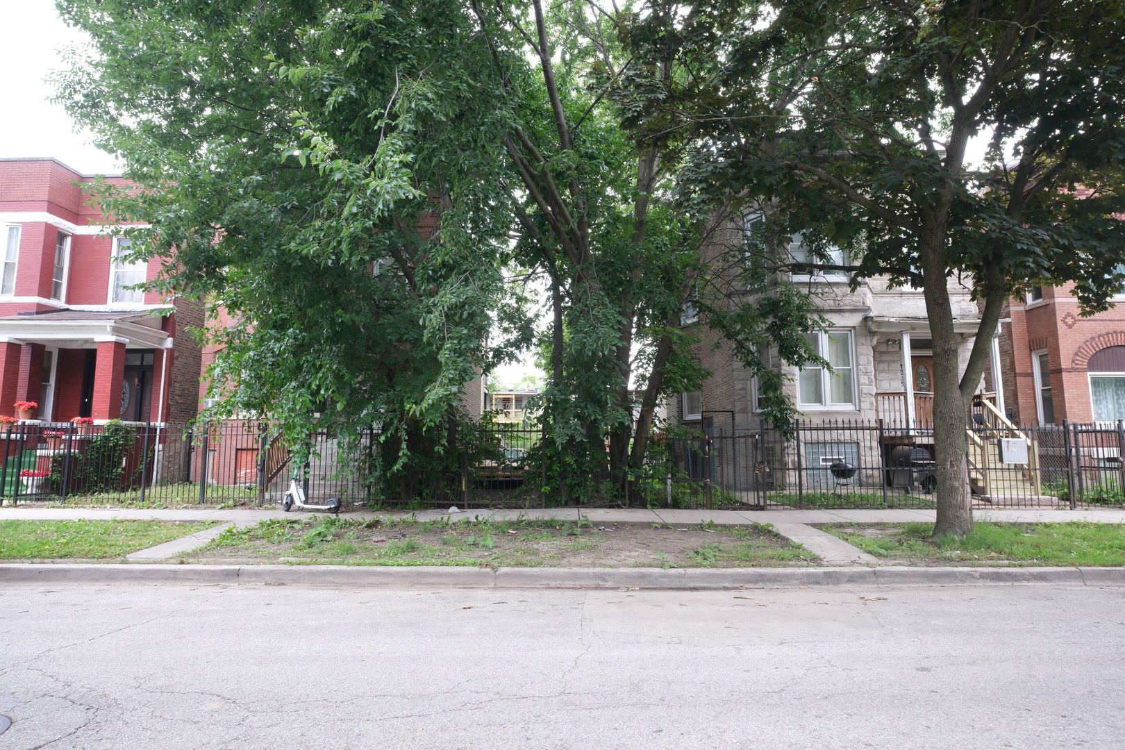 Land in Chicago