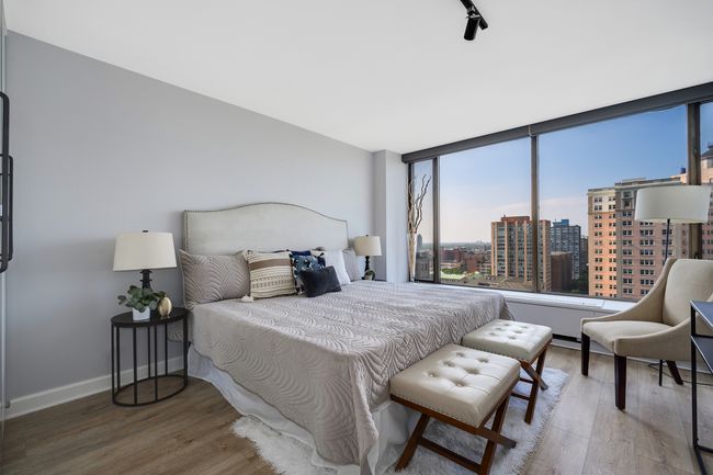 APT-1811 - 5455 N Sheridan Rd, Condo with 2 bedrooms, 1 bathrooms and null parking in CHICAGO IL | Image 12