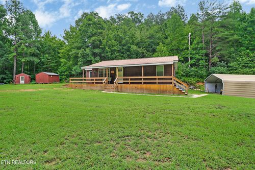 615 E Robbins Rd, Robbins, TN, 37852-1826 | Card Image