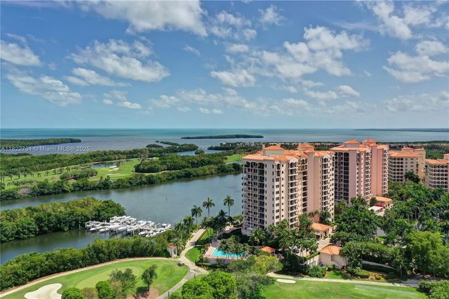 APT-101 - 13611 Deering Bay Dr, Condo with 3 bedrooms, 4 bathrooms and null parking in Coral Gables FL | Image 25