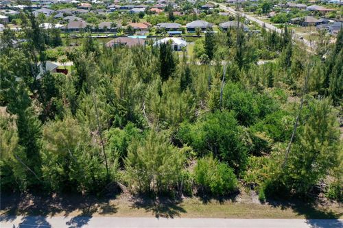 8401 Antwerp Cir, PORT CHARLOTTE, FL, 33981 | Card Image