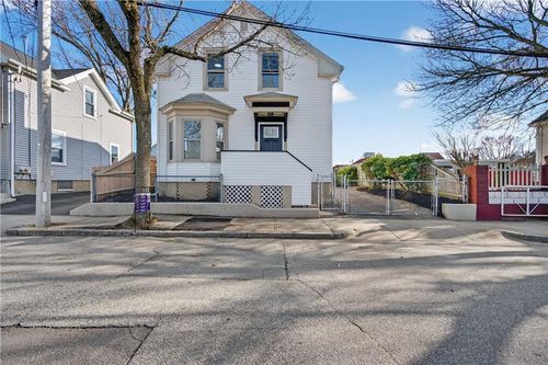 52 Sumner Ave, Cranston, RI, 02920-7549 | Card Image