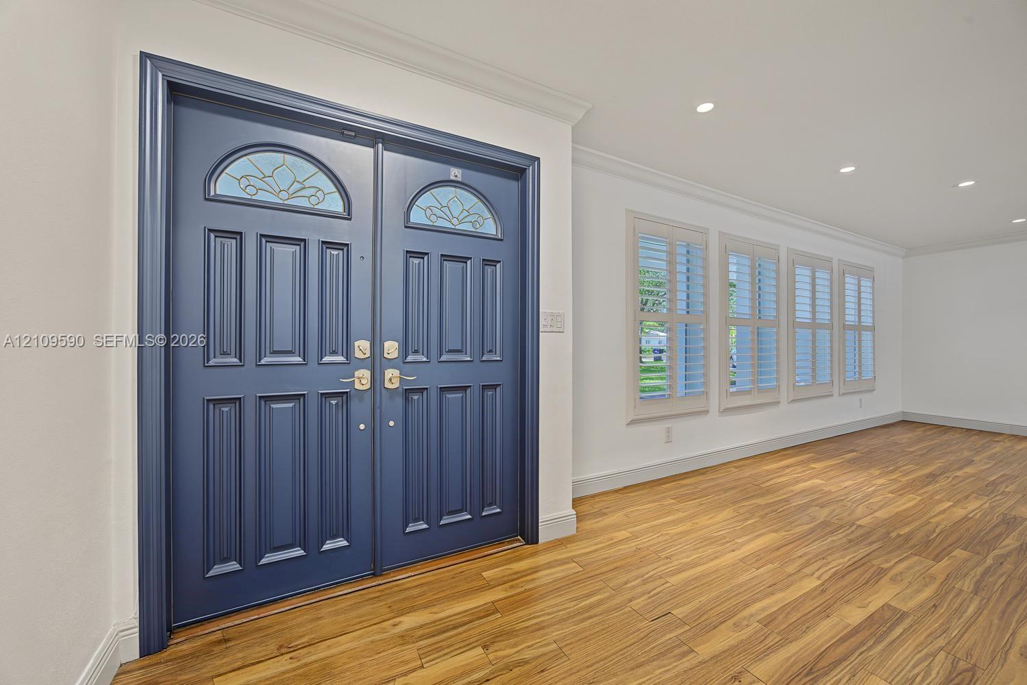 Residential Lease in Pinecrest 5