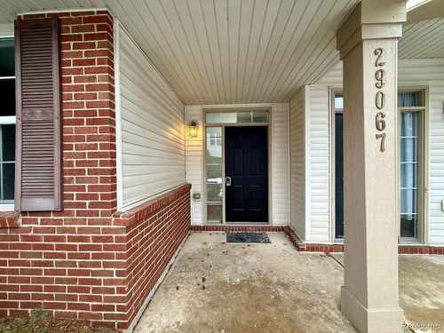 29067 Cullen Dr, Romulus, MI, 48174-3194 | Card Image