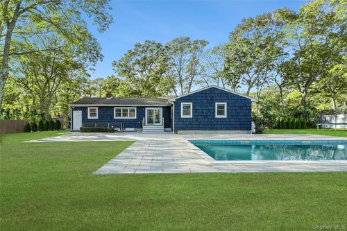 43 Homewood Dr, Hampton Bays, NY, 11946-3730 | Card Image
