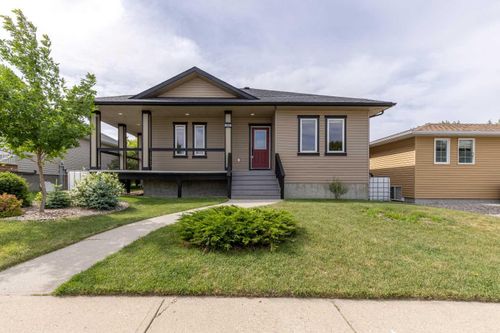 405 52 Avenue E, Claresholm, AB, T0L0T0 | Card Image