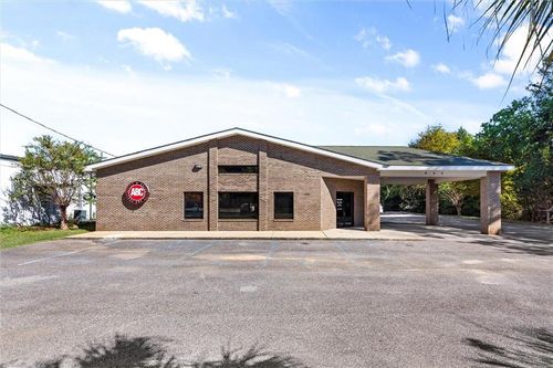 805 Downtowner Loop W, Mobile, AL, 36609-5535 | Card Image