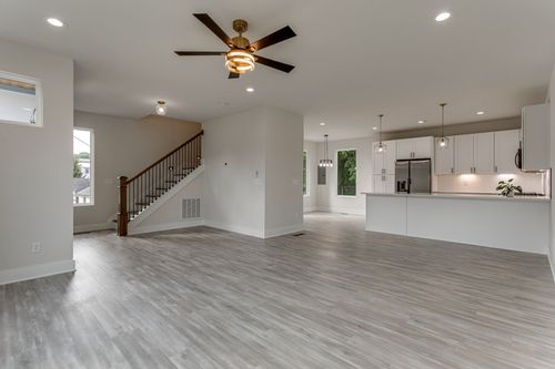 1715 Kellow St, Nashville, TN, 37208-1037 | Card Image