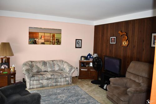 20616 Powers Ave, Dearborn Heights, MI, 48125-2934 | Card Image