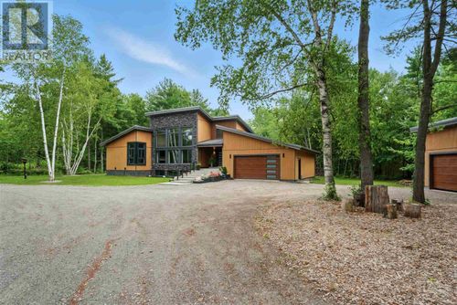 4223 Queen St E, Sault Ste Marie, ON, P6A5K9 | Card Image