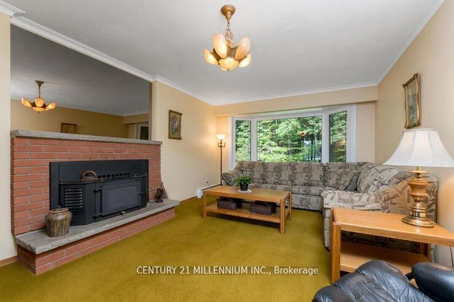 1264 Olde Base Line Rd, House other with 3 bedrooms, 2 bathrooms and 10 parking in Terra Cotta ON | Image 7