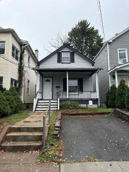 126 Duer St, North Plainfield, NJ, 07060-4720 | Card Image