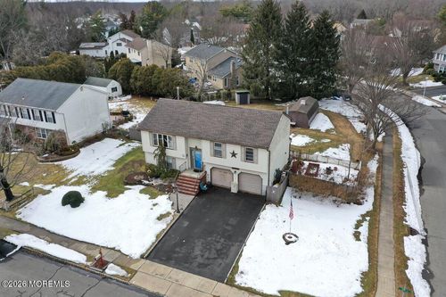 15 Erin Ln, Old Bridge, NJ, 08857-2757 | Card Image