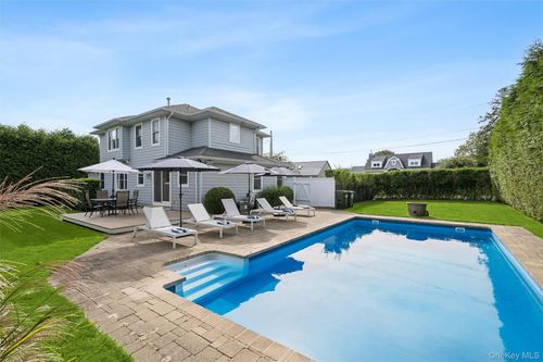 8 Powers Dr, Southampton, NY, 11968-4334 | Card Image
