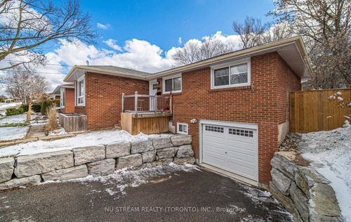 901 Lilac Terr, Whitby, ON, L1N2A6 | Card Image