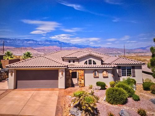 4352 W 2440 S, Hurricane, UT, 84737-7701 | Card Image