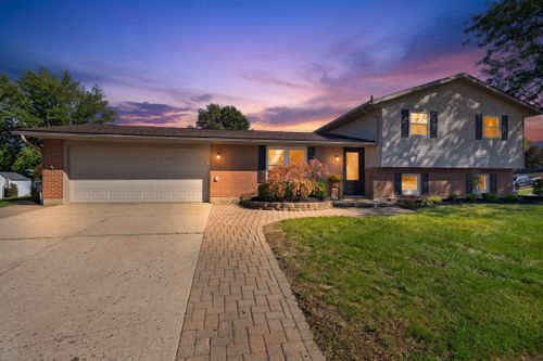 2432 Aldrin Dr, Sidney, OH, 45365-1565 | Card Image