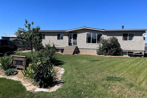 5323 2a Street E, Claresholm, AB, T0L0T0 | Card Image