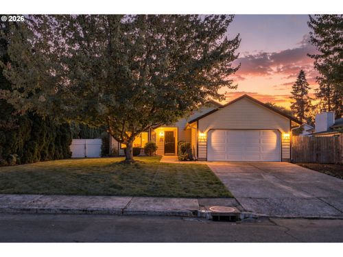 8102 Ne 145th Ave, Vancouver, WA, 98682-4245 | Card Image