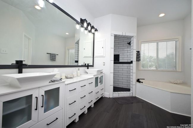 341 Indigo Run Dr, House other with 3 bedrooms, 2 bathrooms and null parking in Bulverde TX | Image 23