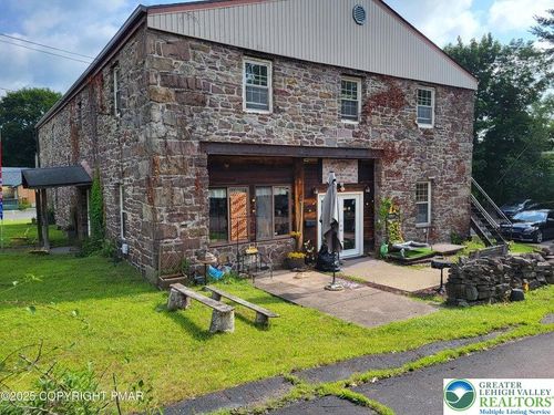 243 Main St, White Haven, PA, 18661-1428 | Card Image