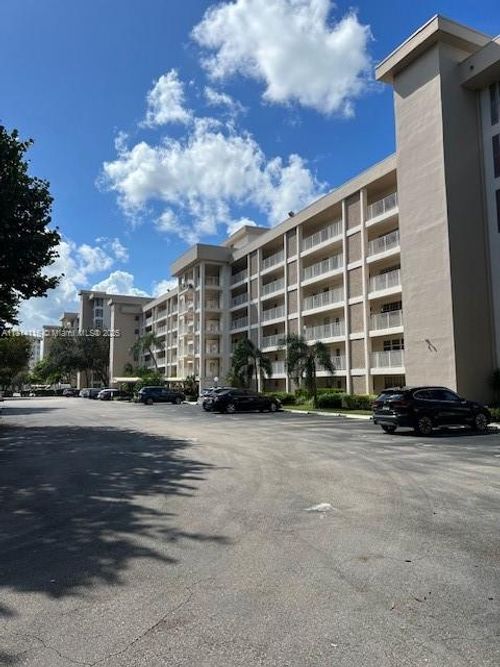 apt-408-2651 S Course Dr, Pompano Beach, FL, 33069-6307 | Card Image