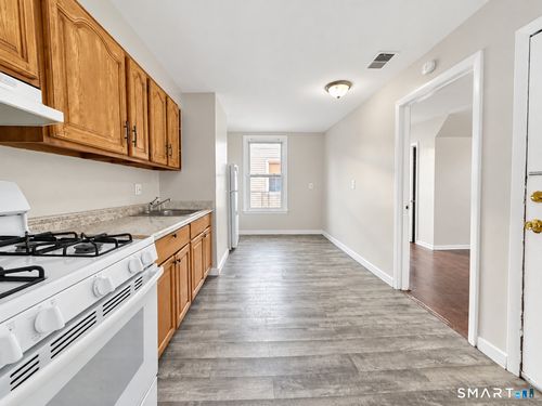 3-241 W Ivy St, New Haven, CT, 06511-1767 | Card Image
