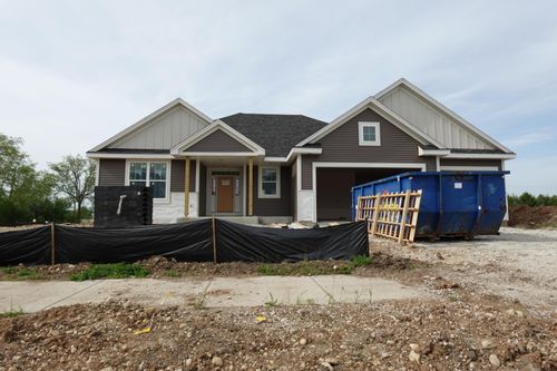 1302 Lynn Cir, Oconomowoc, WI, 53066 | Card Image