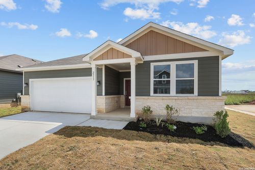 2517 Heritance Pass, Seguin, TX, 78155-3668 | Card Image