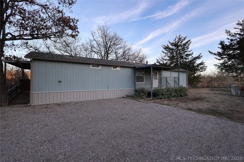 3729 Mountain Park Dr, Sulphur, OK, 73086-9077 | Card Image