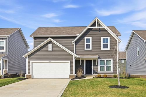1042 Queen Bee Pl, Grove City, OH, 43123-4200 | Card Image