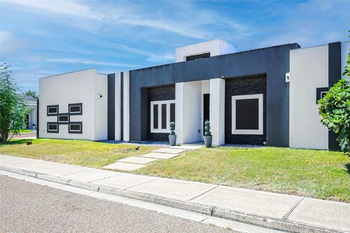4833 N 47th St, McAllen, TX, 78504-4865 | Card Image