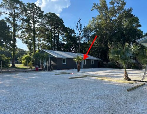 unit-5-348 12th St, Apalachicola, FL, 32320-1320 | Card Image