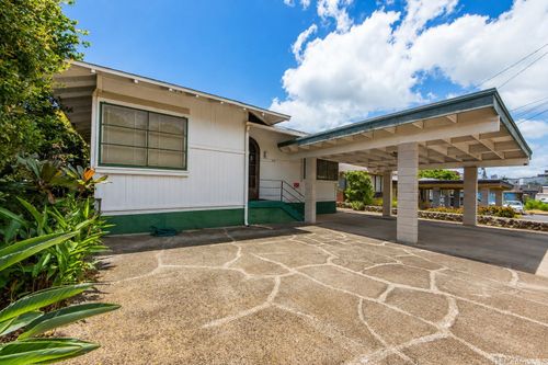 3131 Mokihana St, Honolulu, HI, 96816-1402 | Card Image