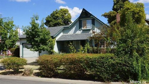 2116 Waterford Road, Sacramento, CA, 95815 | Card Image
