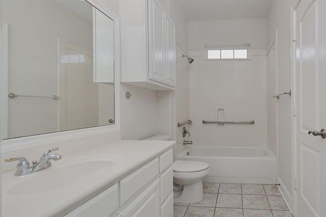 Secondary Bathroom #2 | Image 19