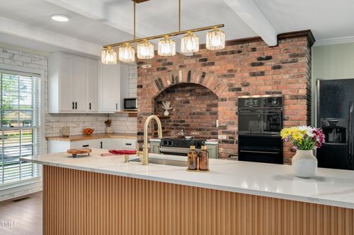 1602 Lakeshore Dr, Dunn, NC, 28334-2615 | Card Image