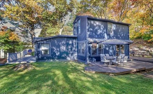 7 West St, Melrose, MA, 02176-1420 | Card Image