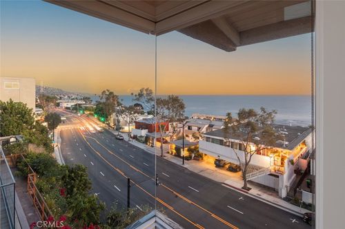 730 N Coast Hwy, Laguna Beach, CA, 92651-1403 | Card Image