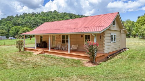 1816 Old Beech Creek Rd, Waynesboro, TN, 38485-6207 | Card Image