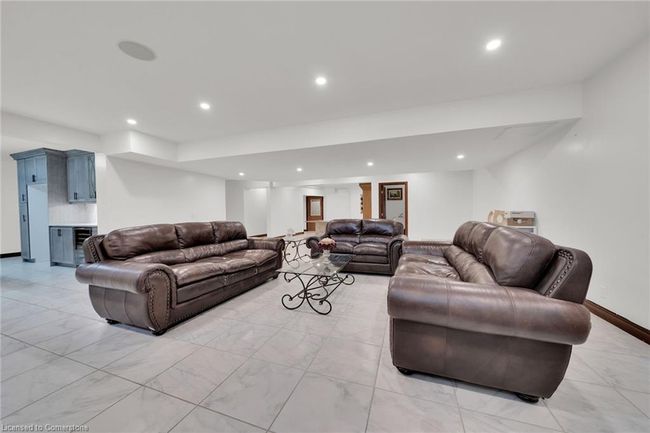 117 Christopher Dr, House other with 4 bedrooms, 5 bathrooms and 6 parking in Hamilton ON | Image 31