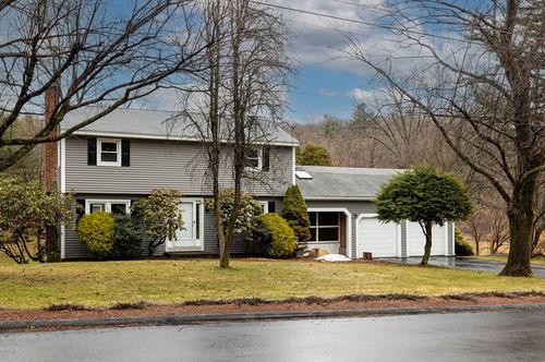 5 Suzanne Ter, North Grafton, MA, 01536-1626 | Card Image