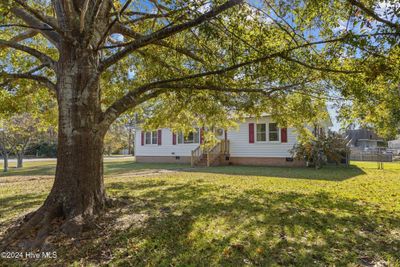 Nicely Shaded Front Yard | Image 2