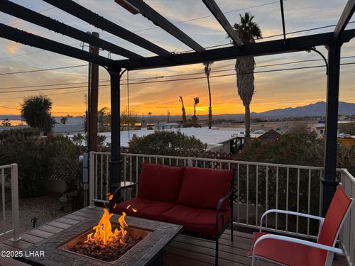 3195 Jennie Ln, Lake Havasu City, AZ, 86404-9764 | Card Image