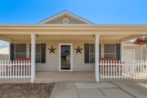 912 Danbury Place, Yukon, OK, 73099 | Card Image
