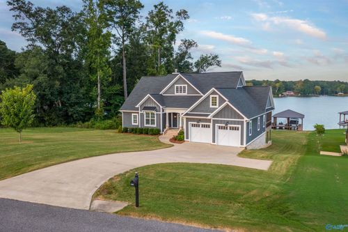 206 Harbor Ln, Ashville, AL, 35953-4463 | Card Image